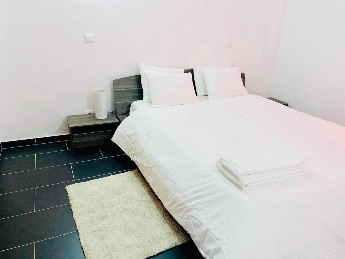 Albufeira Beach Side Apartment ภายนอก รูปภาพ