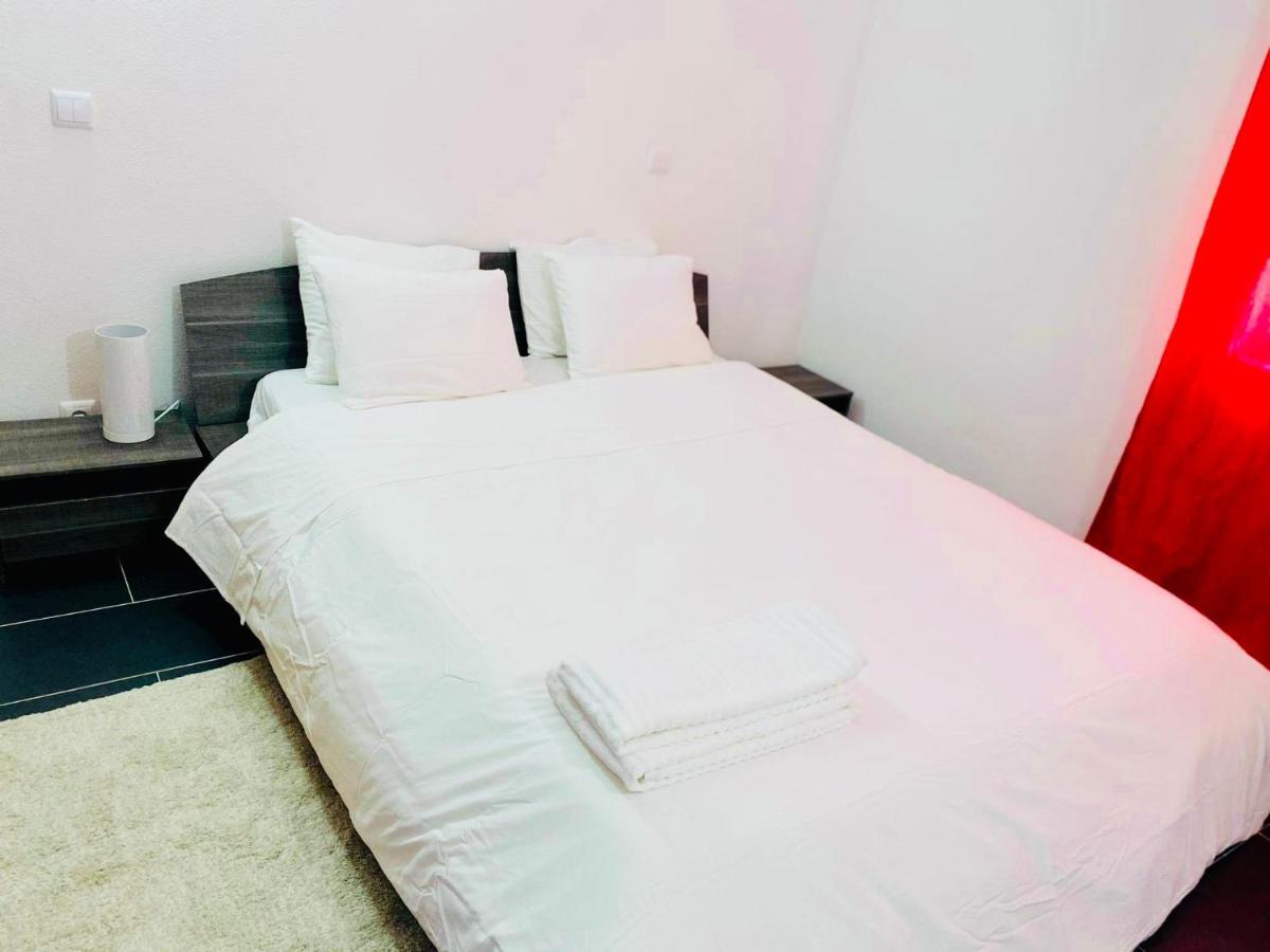 Albufeira Beach Side Apartment ภายนอก รูปภาพ